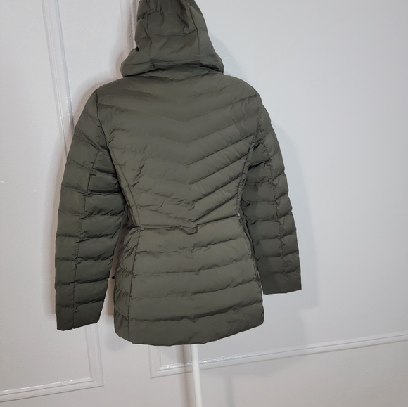 32 DEGREES HEAT Women's Hooded Jacket - Picture 2 of 9